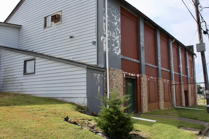 More Photos Of 155 N 9th St, Coplay Flex For Lease