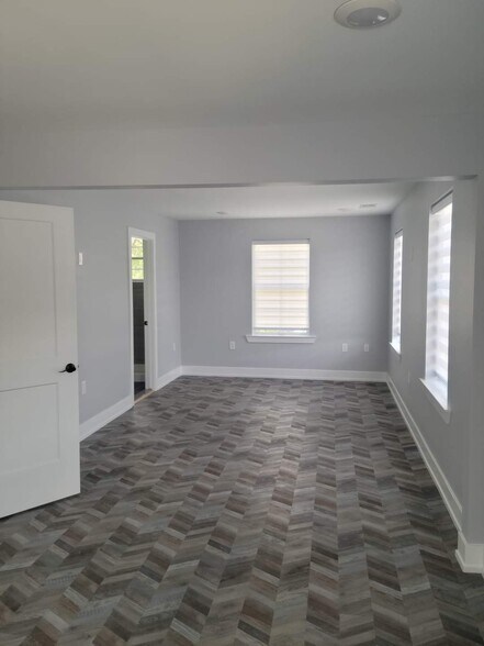 More Photos Of 15 Sudbrook Ln, Pikesville Loft Creative Space For Lease
