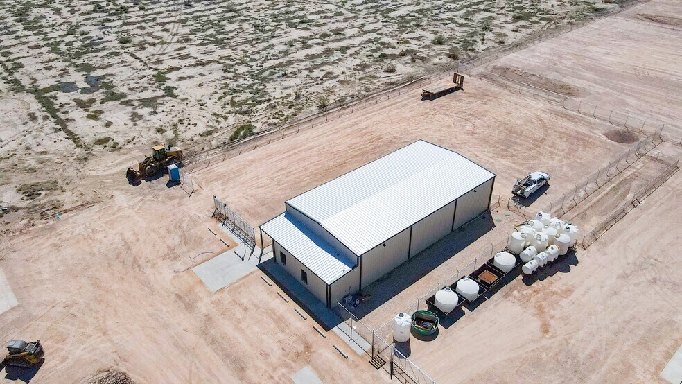 More Photos Of 2269 Ocotillo Dr, Pecos Industrial For Lease