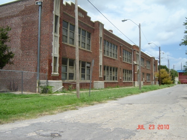 More Photos Of 1400 NW 3rd St, Oklahoma City Schools For Sale