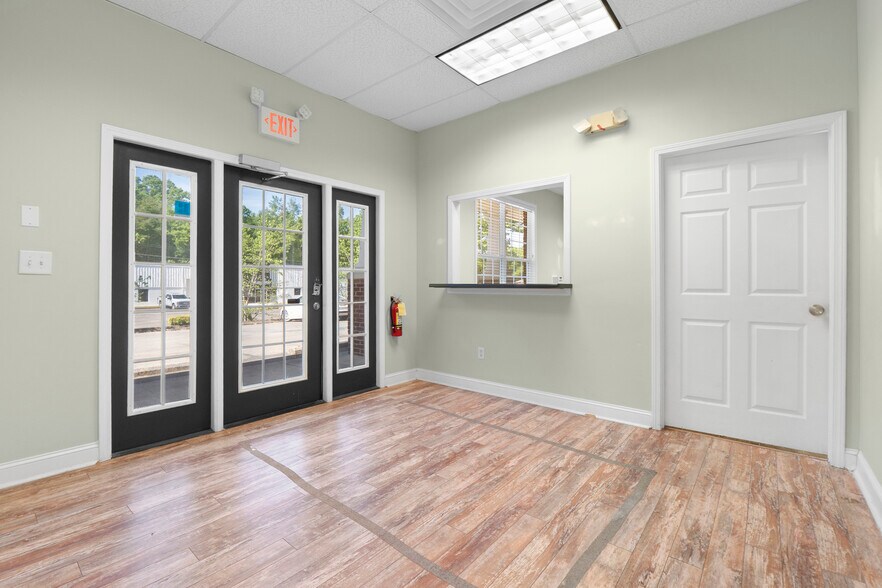 More Photos Of 317 Sylvan St, Chattanooga Office For Sale