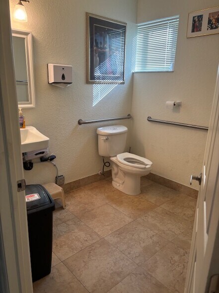 More Photos Of 326 E Palmetto Park Rd, Boca Raton Medical For Lease