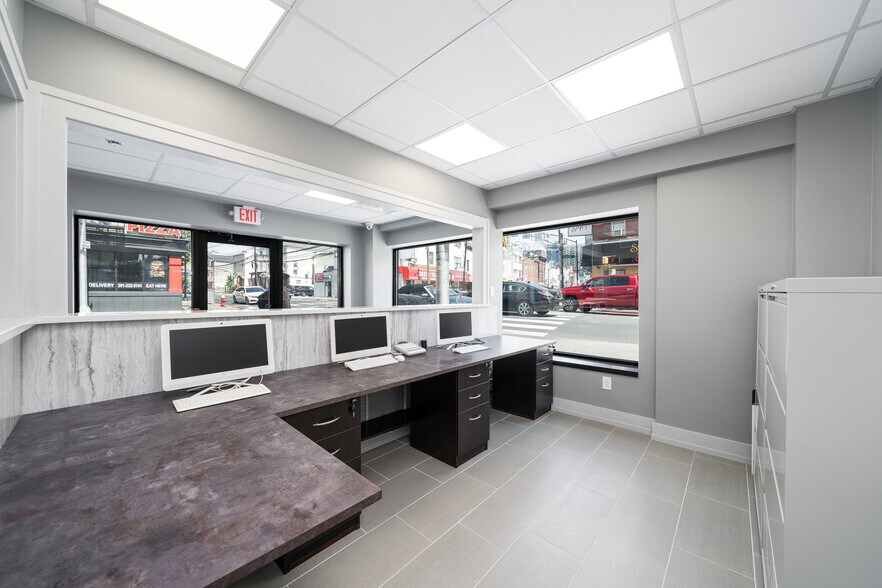 More Photos Of 845 Newark Ave, Jersey City Medical For Lease