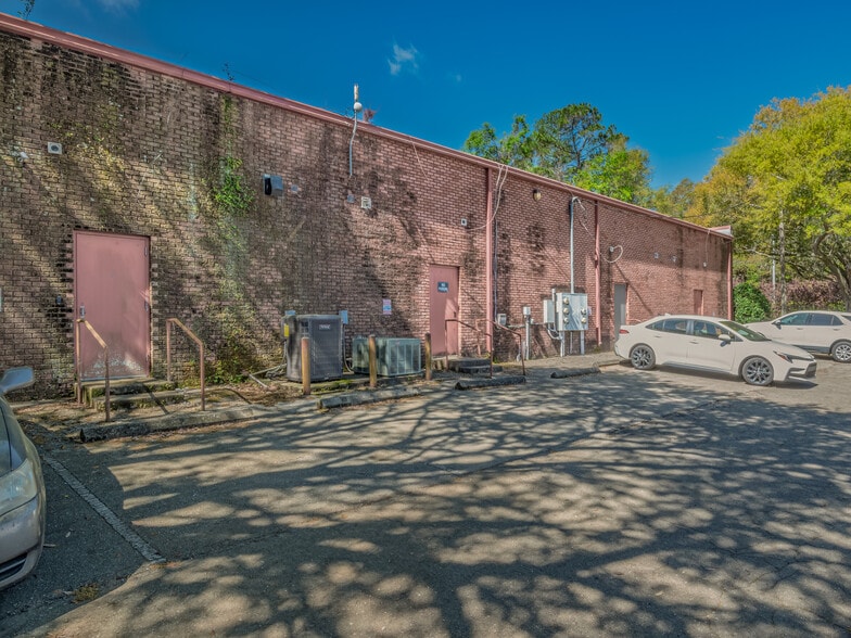 More Photos Of 2016 N Point Blvd, Tallahassee Office For Sale