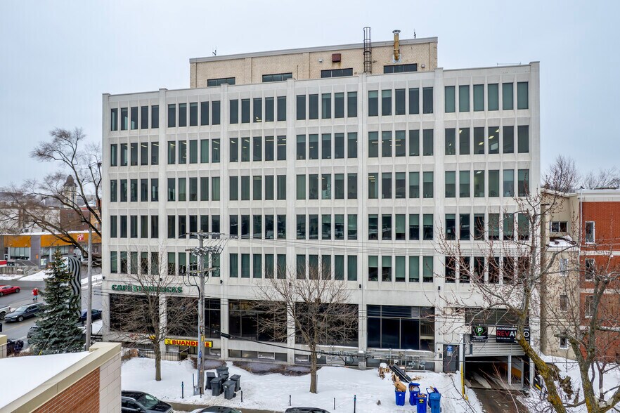 More Photos Of 5450-5484 Ch De La Côte-Des-Neiges, Montréal Office For Lease