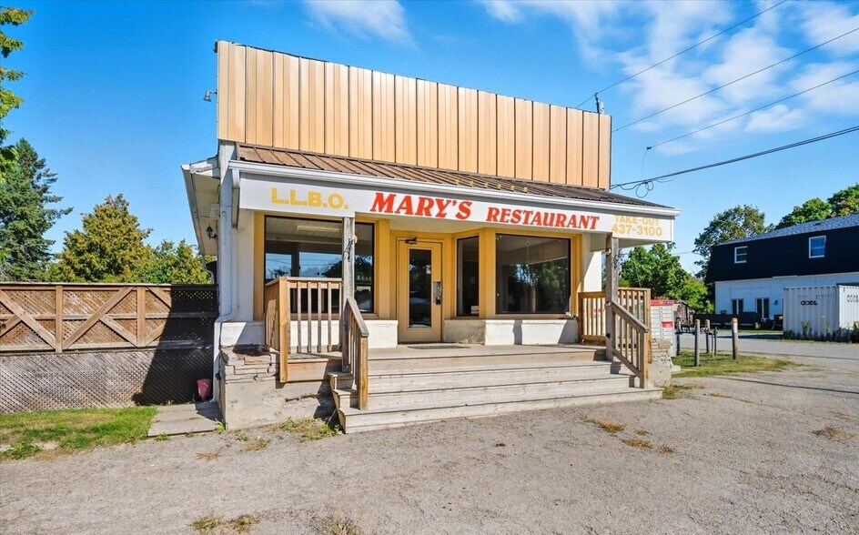 More Photos Of 23035 Lakeridge Rd, Brock Restaurant For Sale