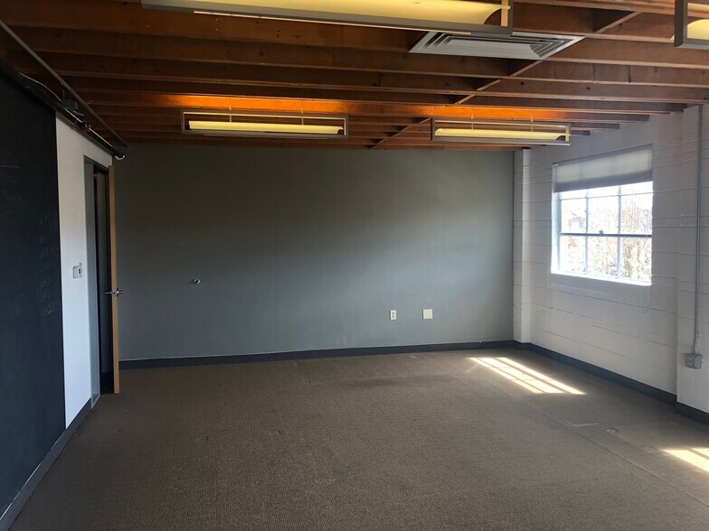 More Photos Of 7581 E Academy Blvd, Denver General Retail For Lease
