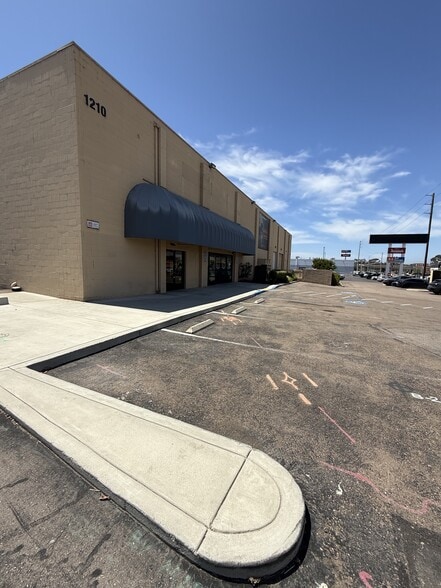 More Photos Of 1210 W Morena Blvd, San Diego Freestanding For Lease