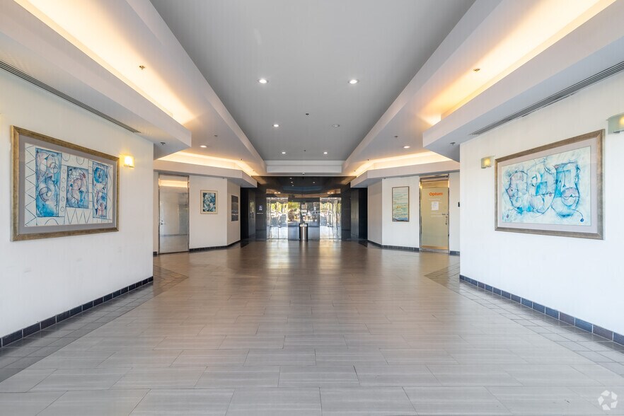 More Photos Of 15901 Hawthorne Blvd, Lawndale Medical For Lease