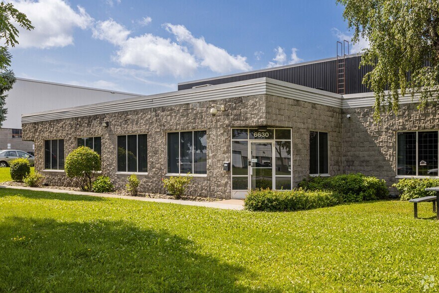 More Photos Of 6630-6650 Rue Abrams, Montréal Warehouse For Lease