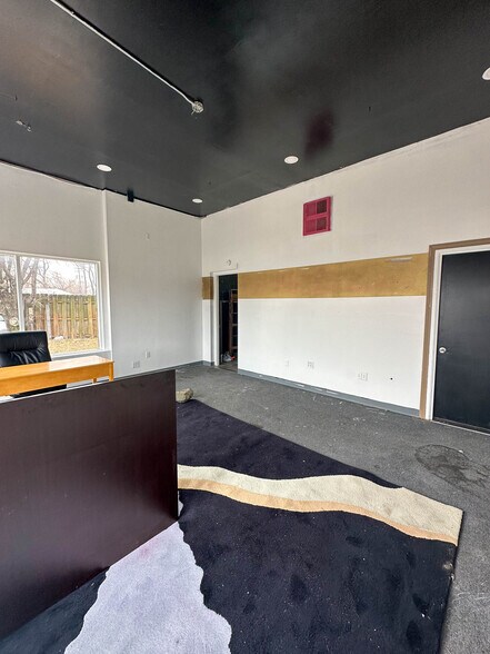 More Photos Of 2625-2645 S Wayne Rd, Westland Freestanding For Sale