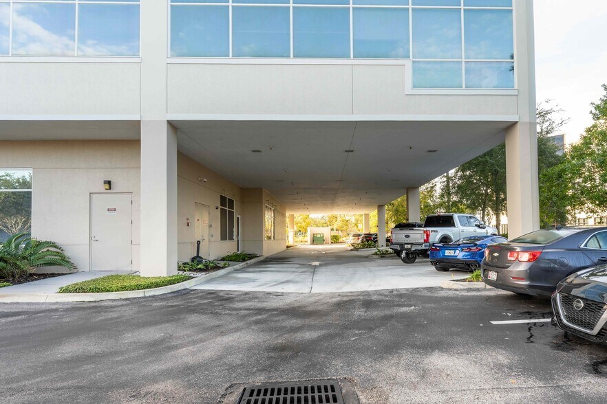 More Photos Of 1540 International Pky, Lake Mary Office For Sale