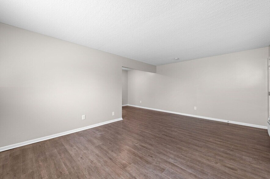 More Photos Of 8420-8438 Robinson St, Overland Park Apartments For Sale