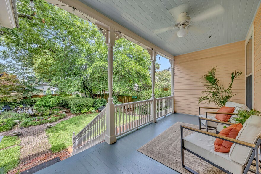 More Photos Of 412 S 3rd St, Wilmington Hospitality For Sale