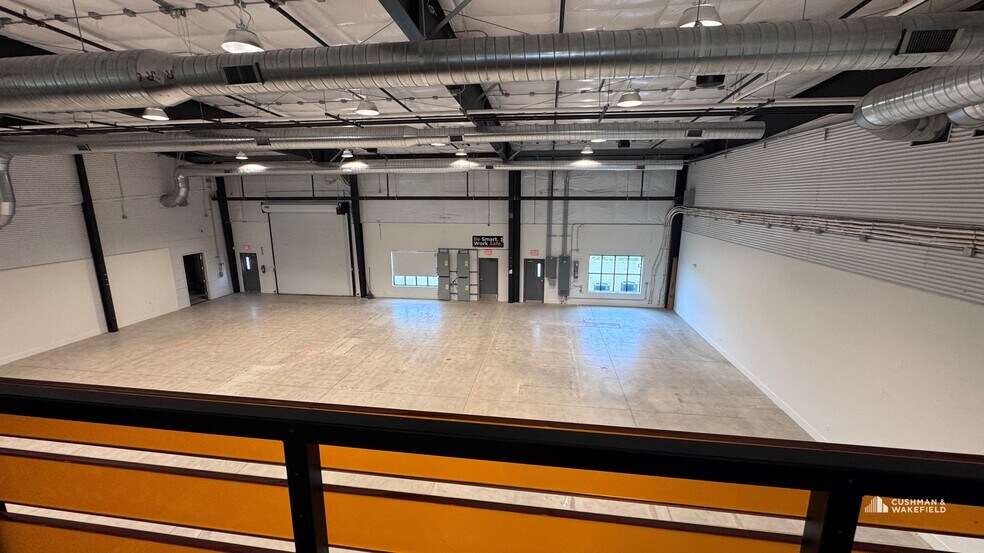 More Photos Of 5000 Goodman St, Timnath Showroom For Sale