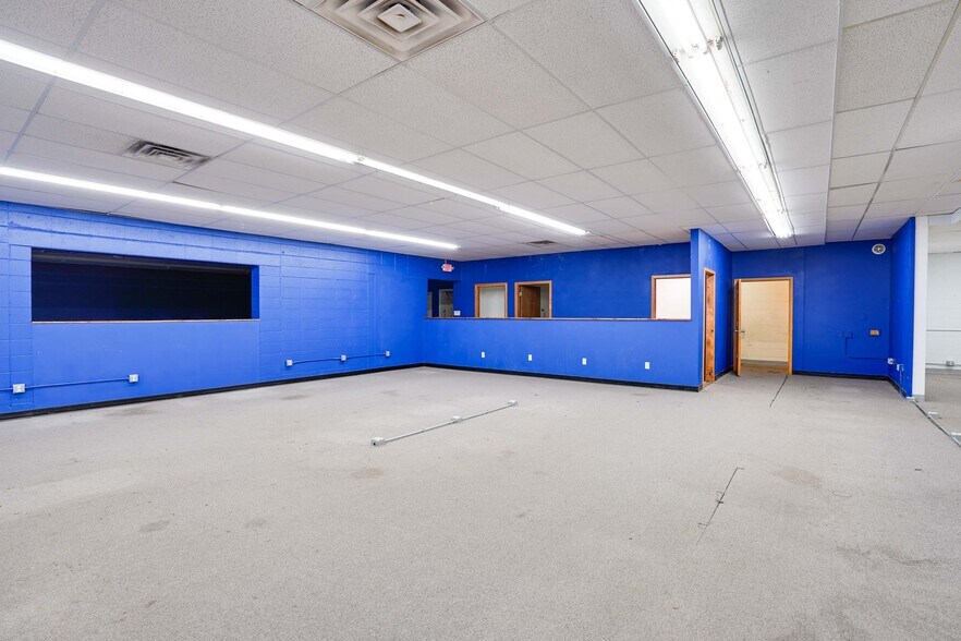 More Photos Of 195-209 Cottage Grove Rd, Madison Storefront For Lease