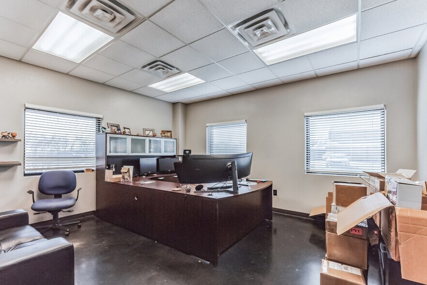 More Photos Of 2701 Hartlee Field Rd, Denton Office Residential For Sale