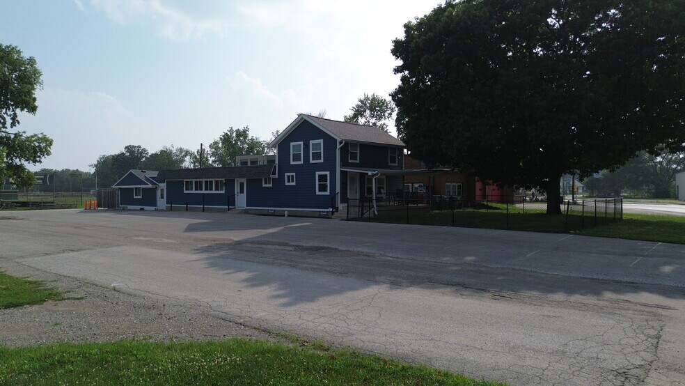 More Photos Of 1209 E 46th St, Indianapolis Freestanding For Sale