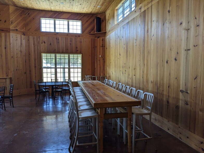 More Photos Of 7495 Union Rd, Hahira Restaurant For Sale