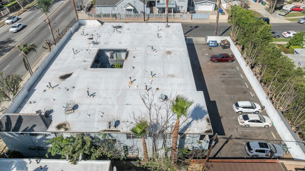 More Photos Of 13825 Vanowen St, Van Nuys Apartments For Sale