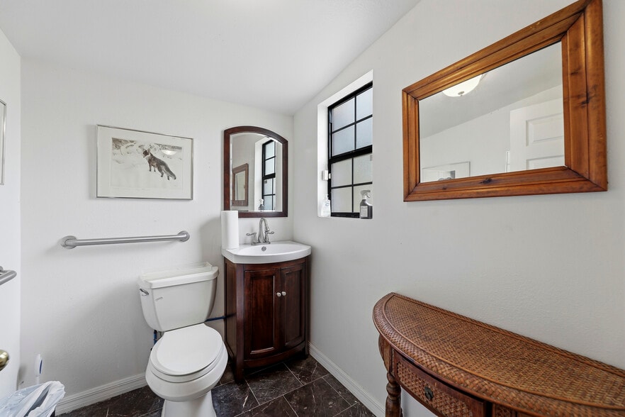 More Photos Of 3526 Ellis Ln, Mims Freestanding For Sale