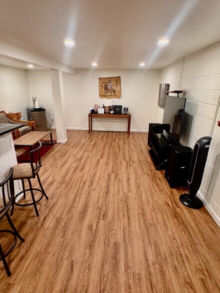 More Photos Of 4611 Ewell Rd, Fredericksburg Auto Dealership For Sale