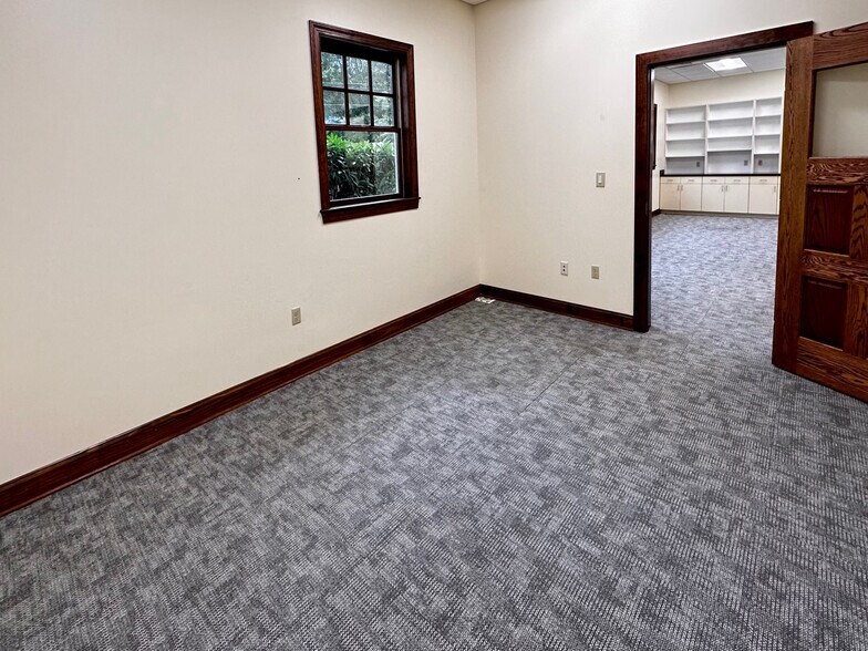 More Photos Of 125 N Lakeshore Dr, Lake Junaluska Office For Lease