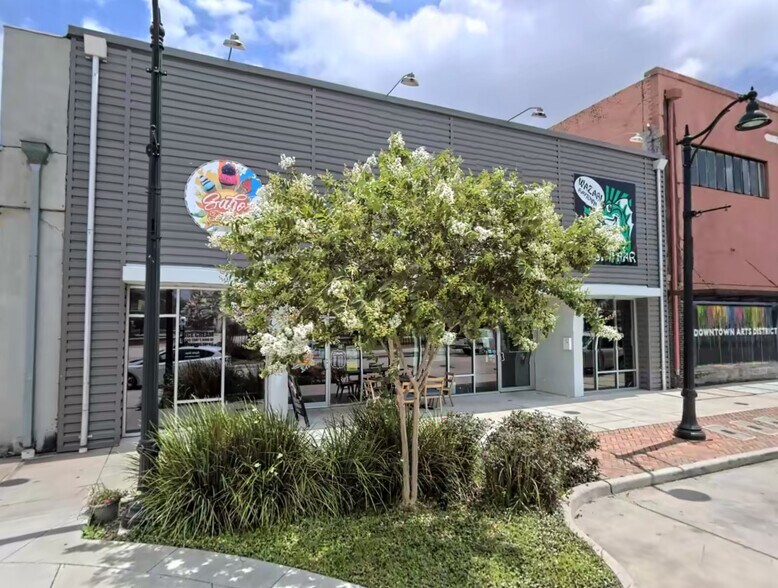 More Photos Of 206-208 W Texas Ave, Baytown Office For Sale