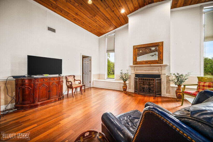 More Photos Of 1785 Old River Rd, Natchitoches Light Manufacturing For Sale
