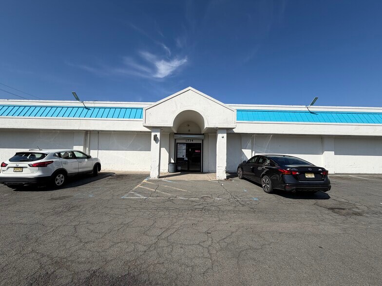 More Photos Of 1734 N Olden Avenue, Ewing Freestanding For Lease
