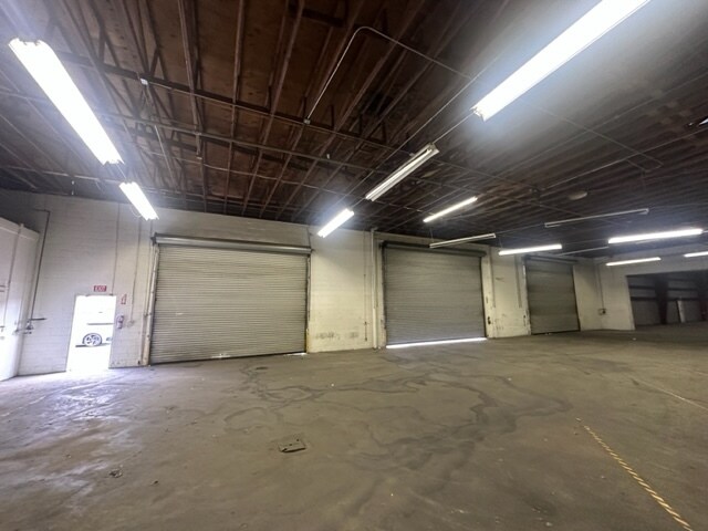 More Photos Of 1045 Rialto Ave, Rialto Warehouse For Lease