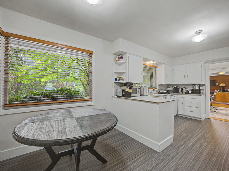 More Photos Of 10423 SE 23RD Ave, Portland Medical For Sale