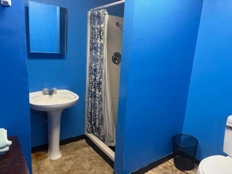 More Photos Of 547 High St, Daytona Beach Office For Sale
