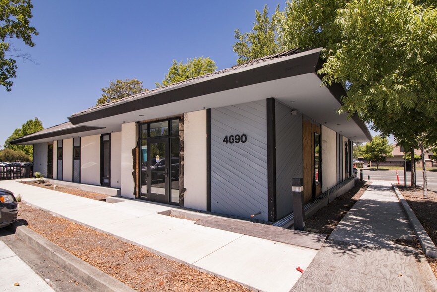 Primary Photo Of 4690 Hoen Ave, Santa Rosa Office For Sale