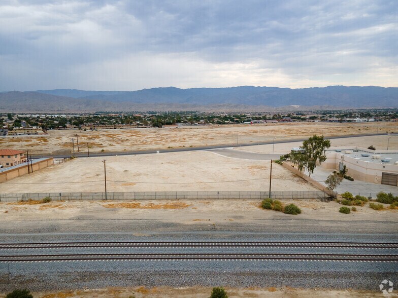 More Photos Of 82-553 Market St, Indio Warehouse For Lease