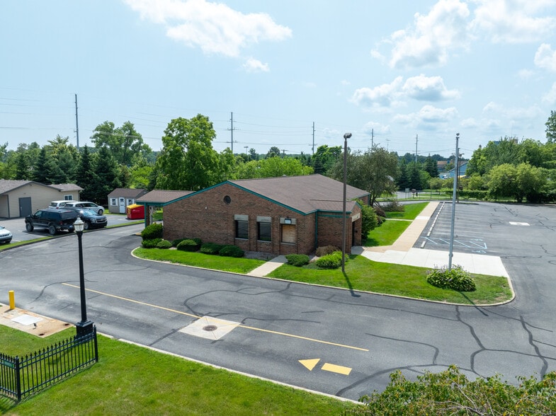 More Photos Of 69055 N Main St, Richmond Bank For Sale