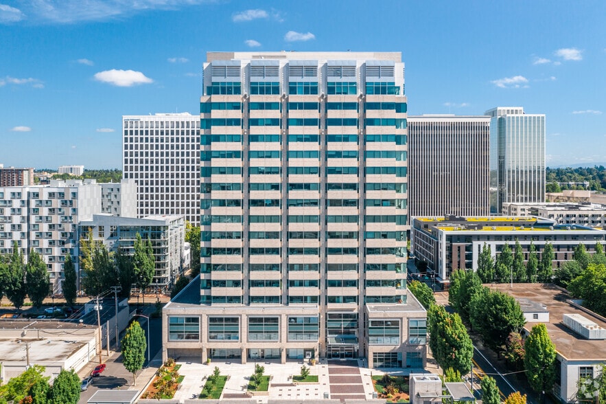 More Photos Of 650 NE Holladay St, Portland Coworking Space