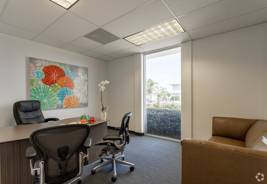 More Photos Of 415 Huntington Dr, San Marino Loft Creative Space For Lease