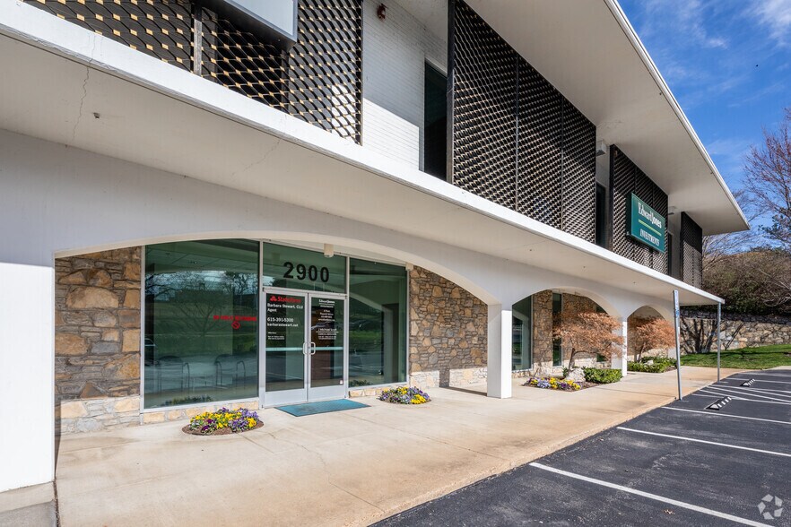 More Photos Of 2900 Lebanon Pike, Nashville Office For Sale