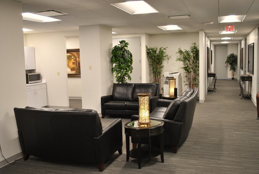 More Photos Of 1300 E 9th St, Cleveland Office For Lease