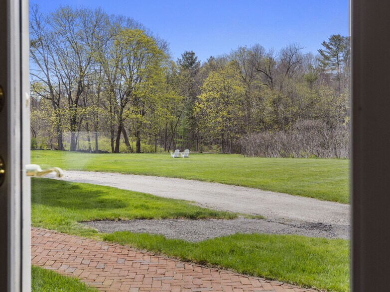 More Photos Of 21 Eliot St, Natick Office For Sale