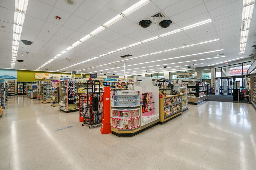 More Photos Of 1501 W Whittier Blvd, Montebello Drugstore For Sale