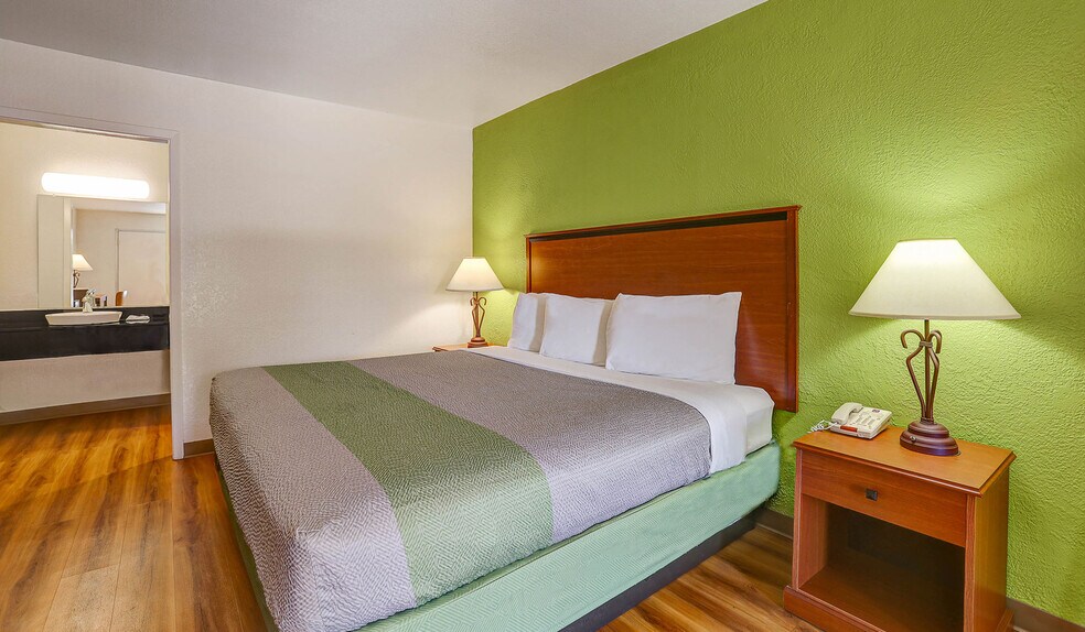 More Photos Of 1312 N Service Rd, Sonora Hotel For Sale
