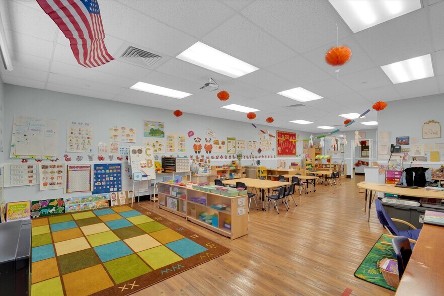 More Photos Of 20417 S University Blvd, Missouri City Schools For Lease