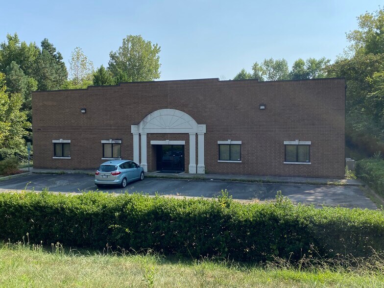 More Photos Of 18619 Starcreek Dr, Cornelius Light Distribution For Sale