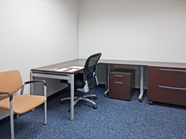 More Photos Of 4-18 Biltmore Ave, Asheville Coworking Space