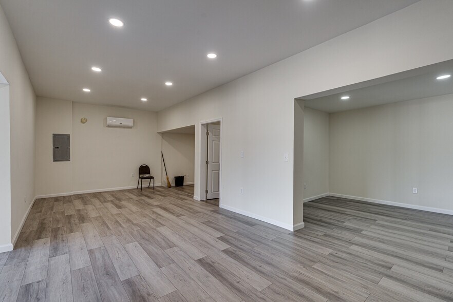 More Photos Of , Chattanooga Unknown For Sale