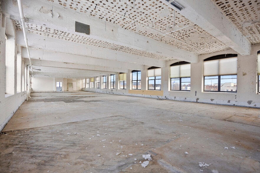 More Photos Of 104-112 Erie Blvd, Schenectady Land For Sale