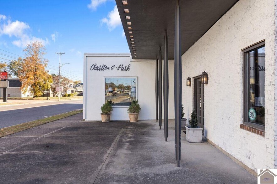 More Photos Of 2200 Broadway, Paducah General Retail For Sale