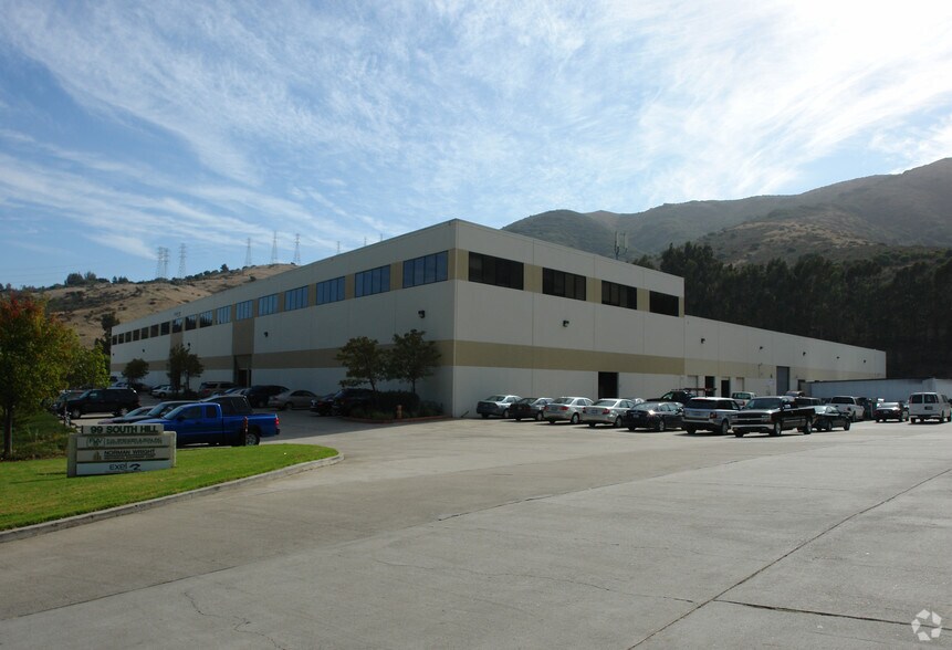More Photos Of 99 S Hill Dr, Brisbane Warehouse For Lease